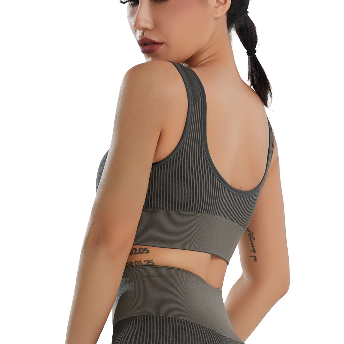 2 high-elastic, soft and comfortable sports bras