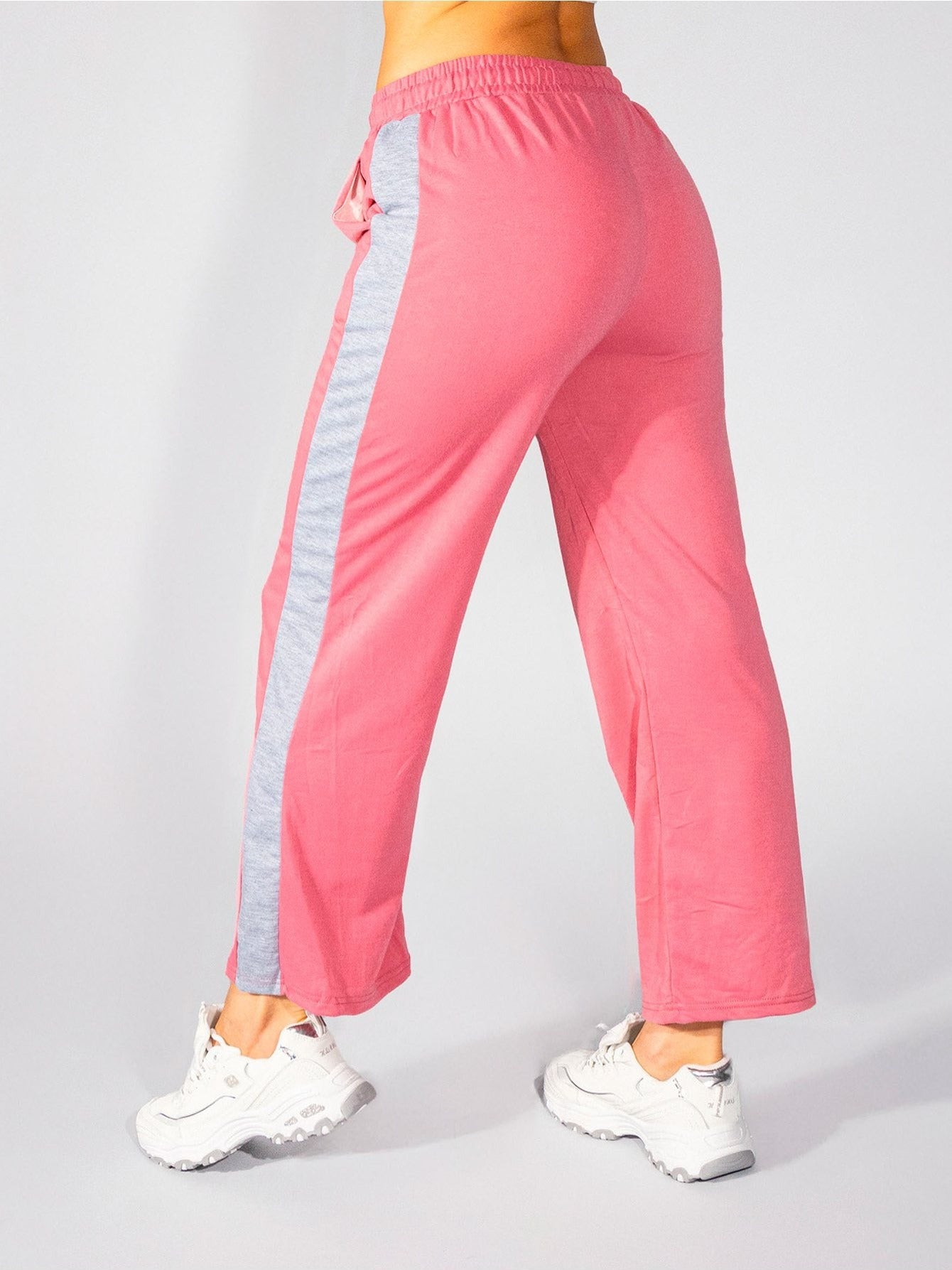 Conjunto deportivo de dos piezas para mujer