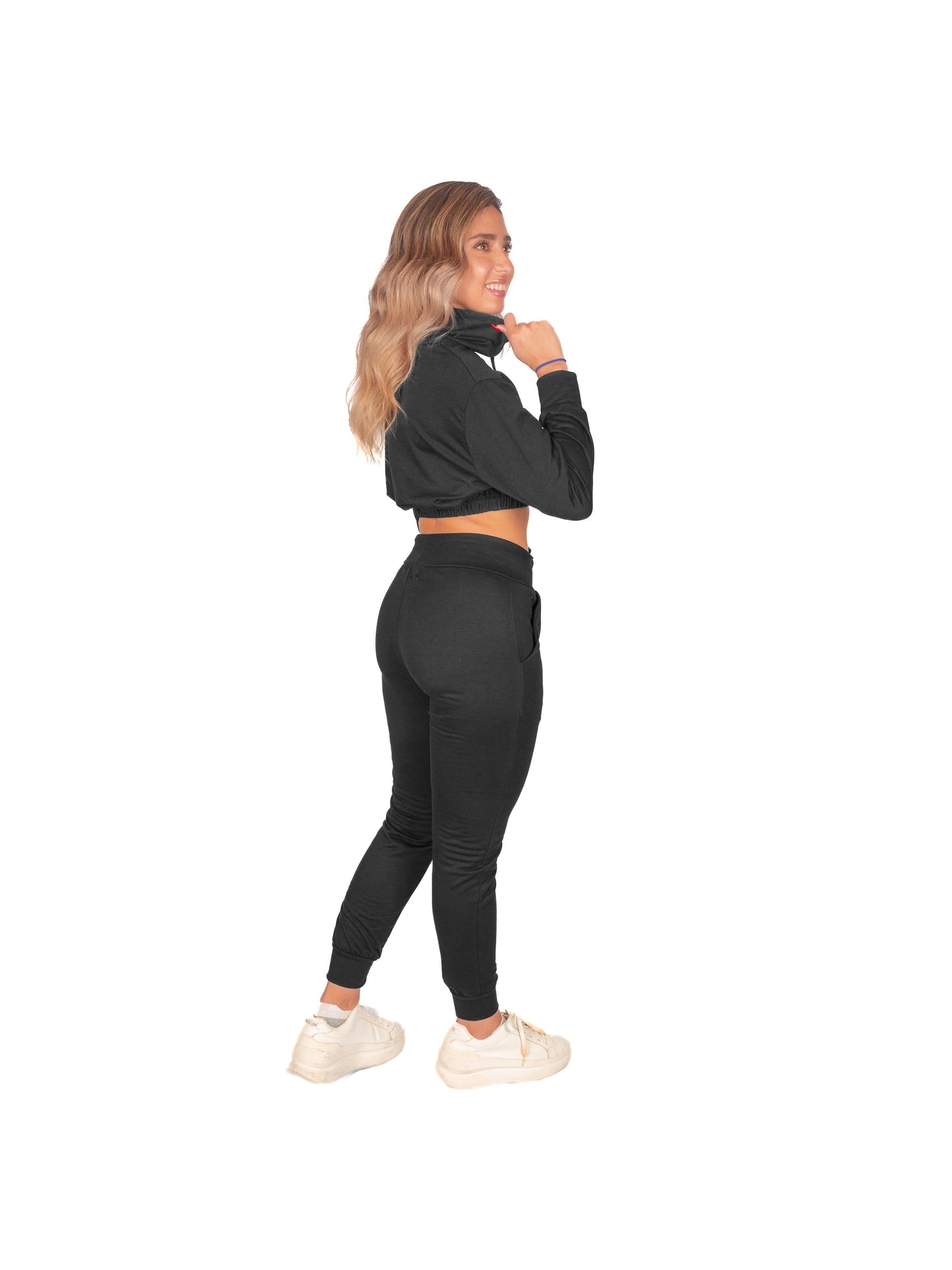 Conjunto deportivo casual y cómodo para mujer