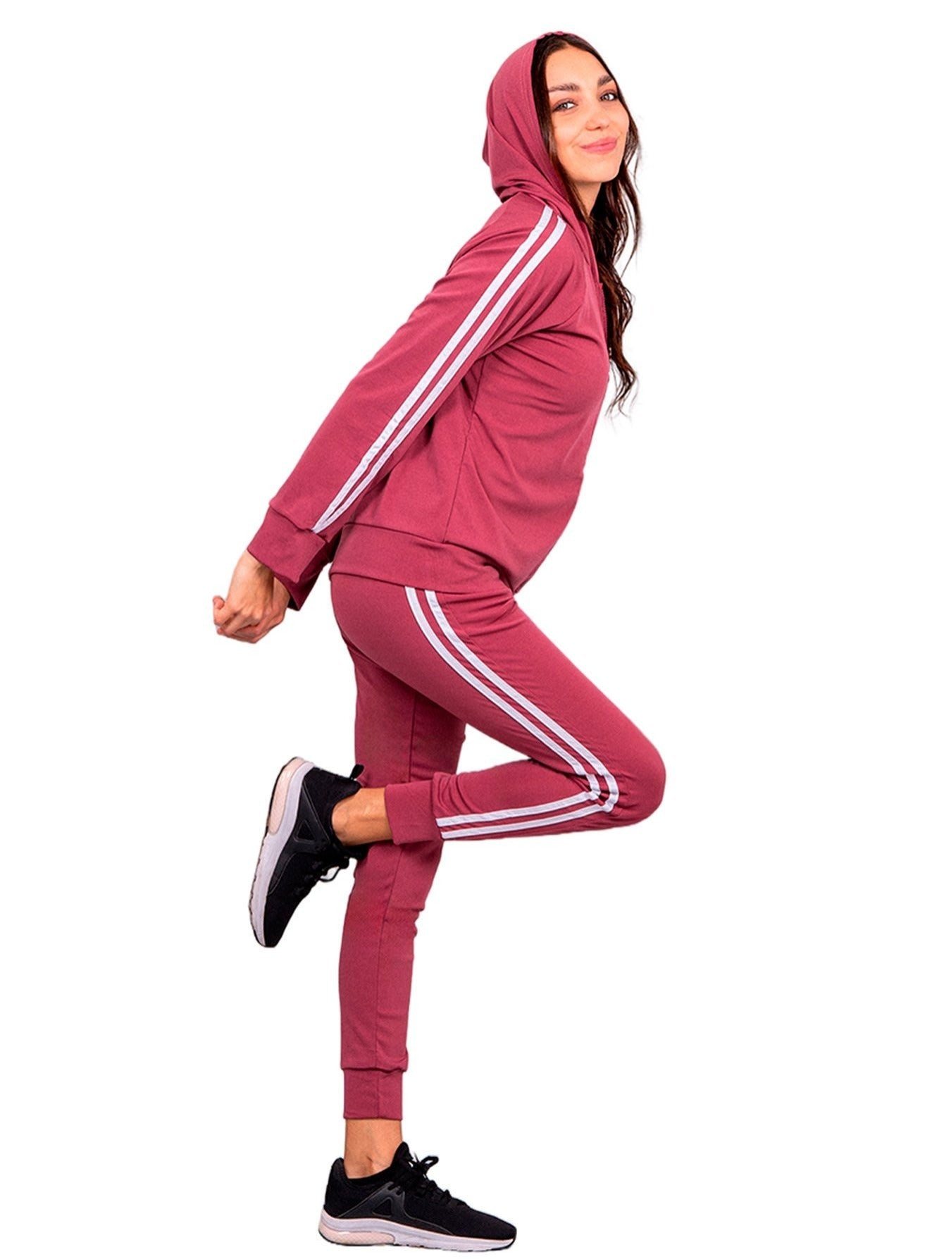 Conjunto deportivo para mujer: pantalón y sudadera