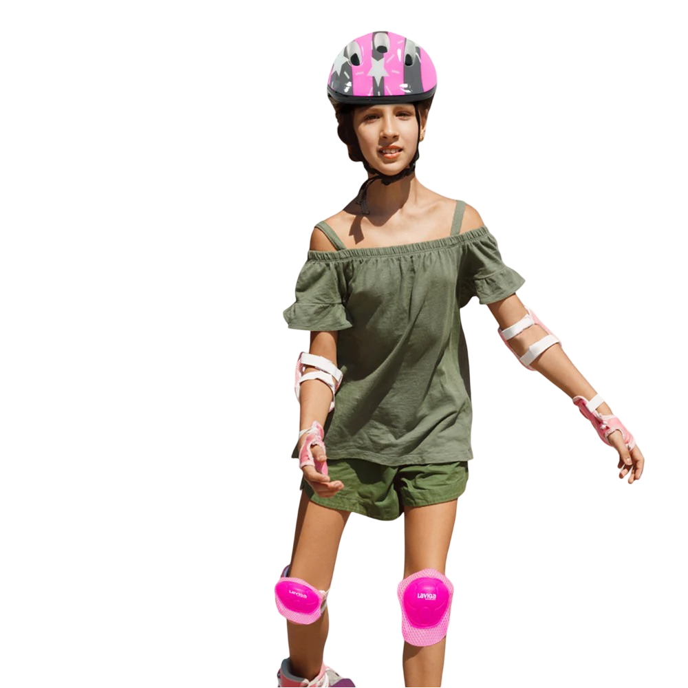 Children's protective kit: helmet, knee pads, wrist guards and elbow pads.