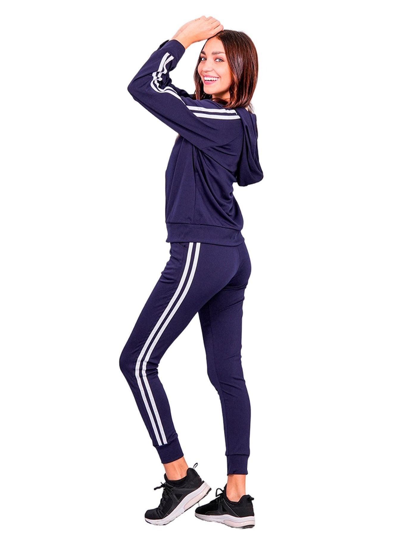 Conjunto deportivo para mujer: pantalón y sudadera