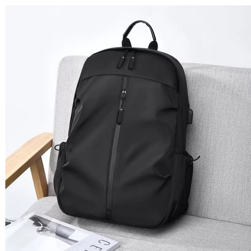 Bolsa deportiva informal, impermeable con múltiples compartimentos