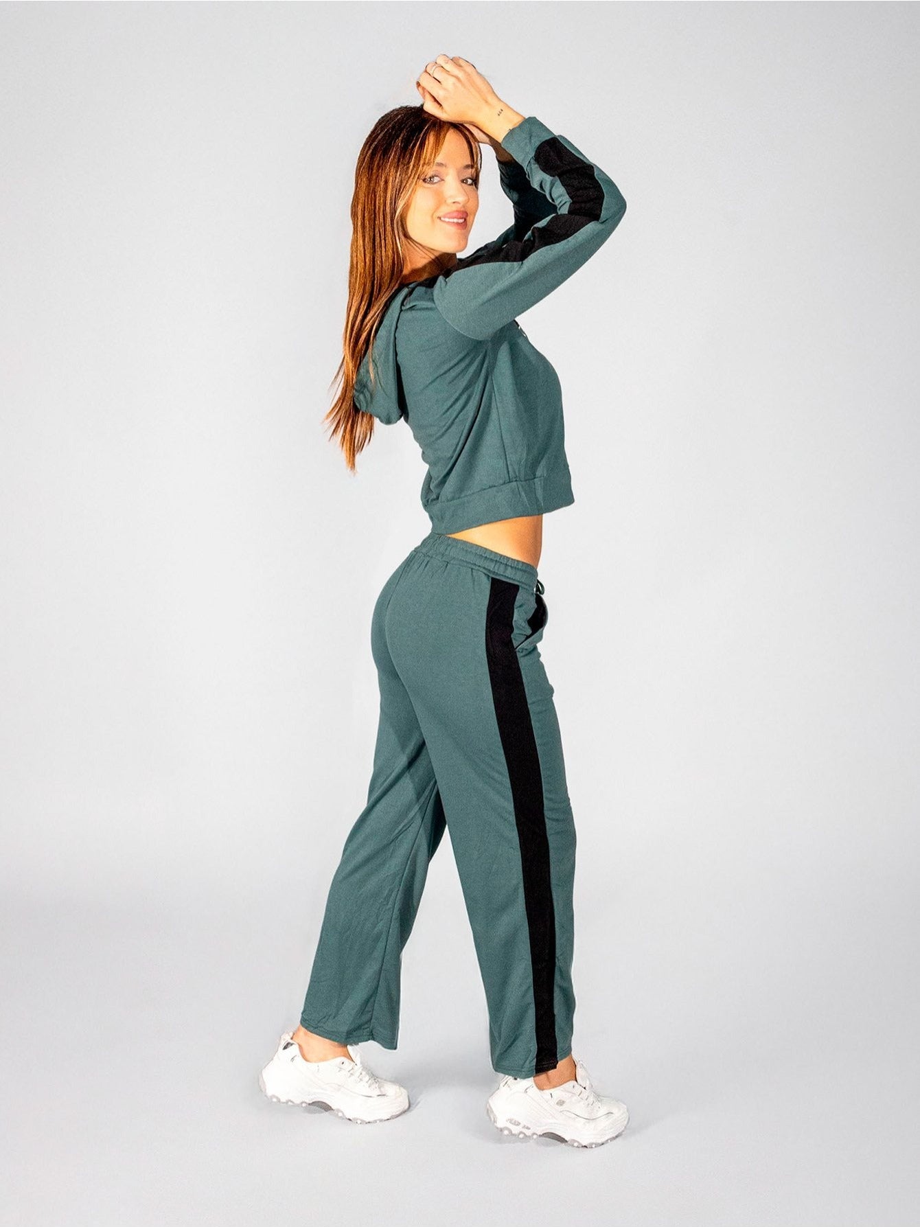 Conjunto deportivo de dos piezas para mujer