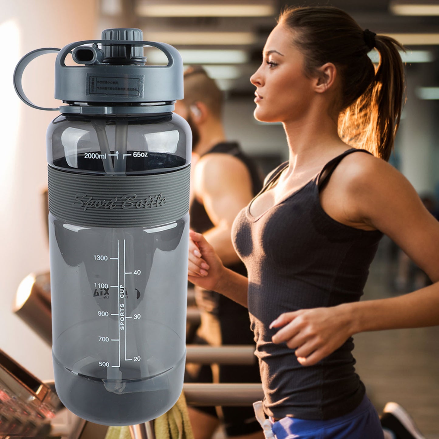 Large capacity 2,000ml sports water bottle.