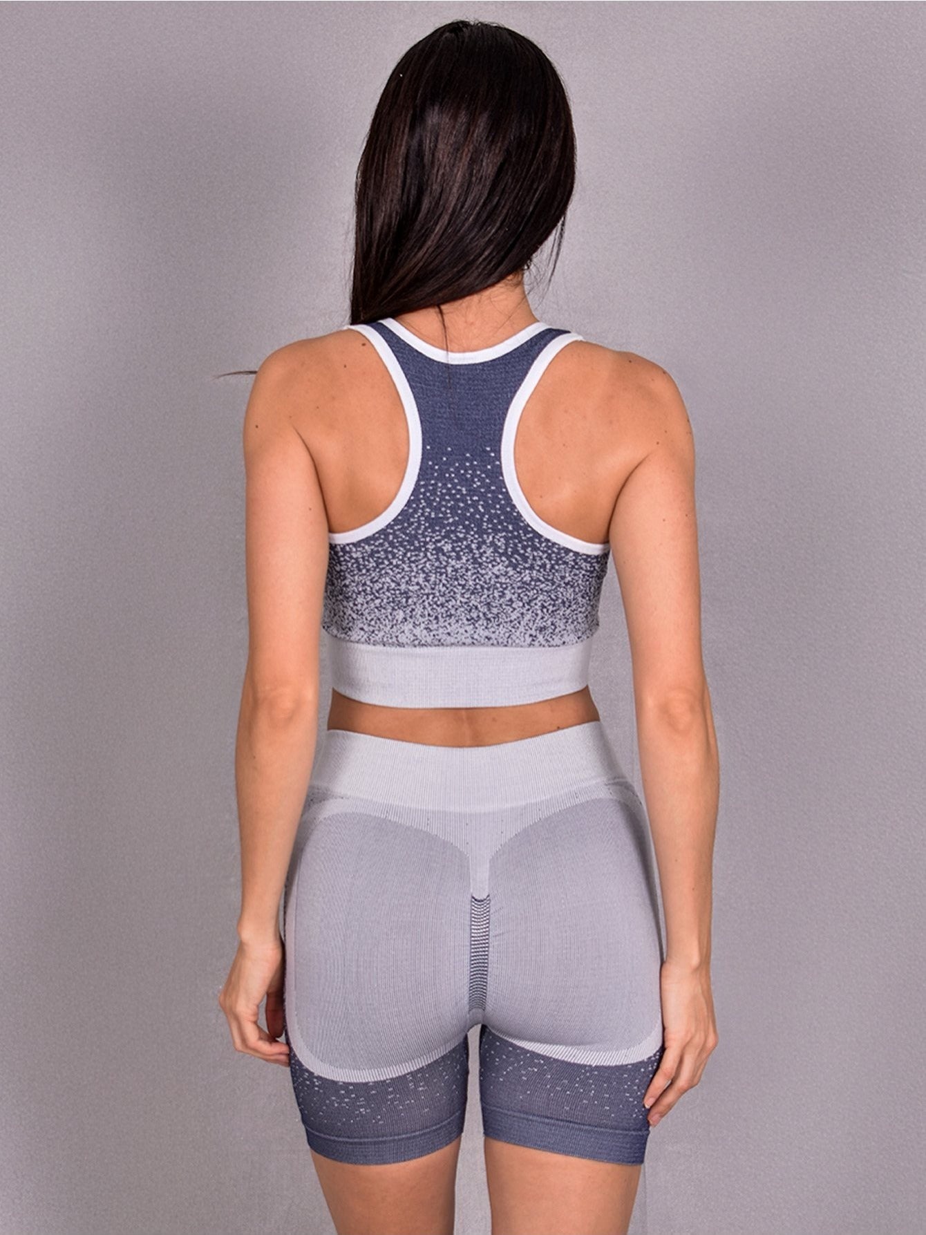 Conjunto deportivo sin costuras para mujer, con top y short diseño degradado