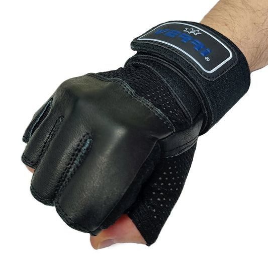 Gym gloves with wristband
