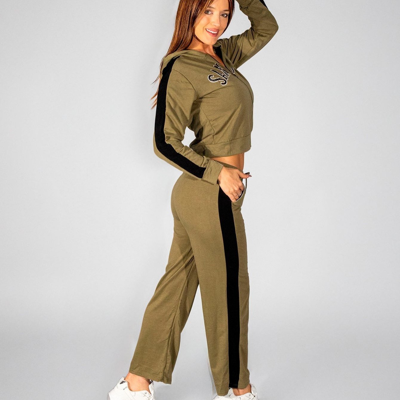 Conjunto deportivo de dos piezas para mujer